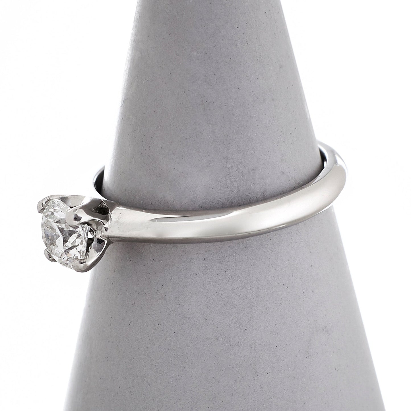 Pre-Owned Platinum 0.71ct Diamond Solitaire Ring