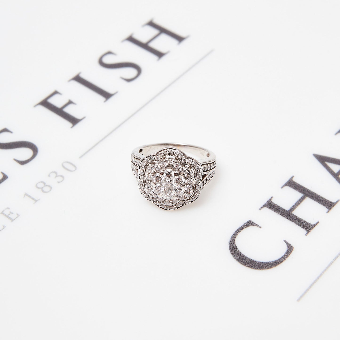 Pre-Owned 18ct White Gold Flower Cluster Diamond Ring