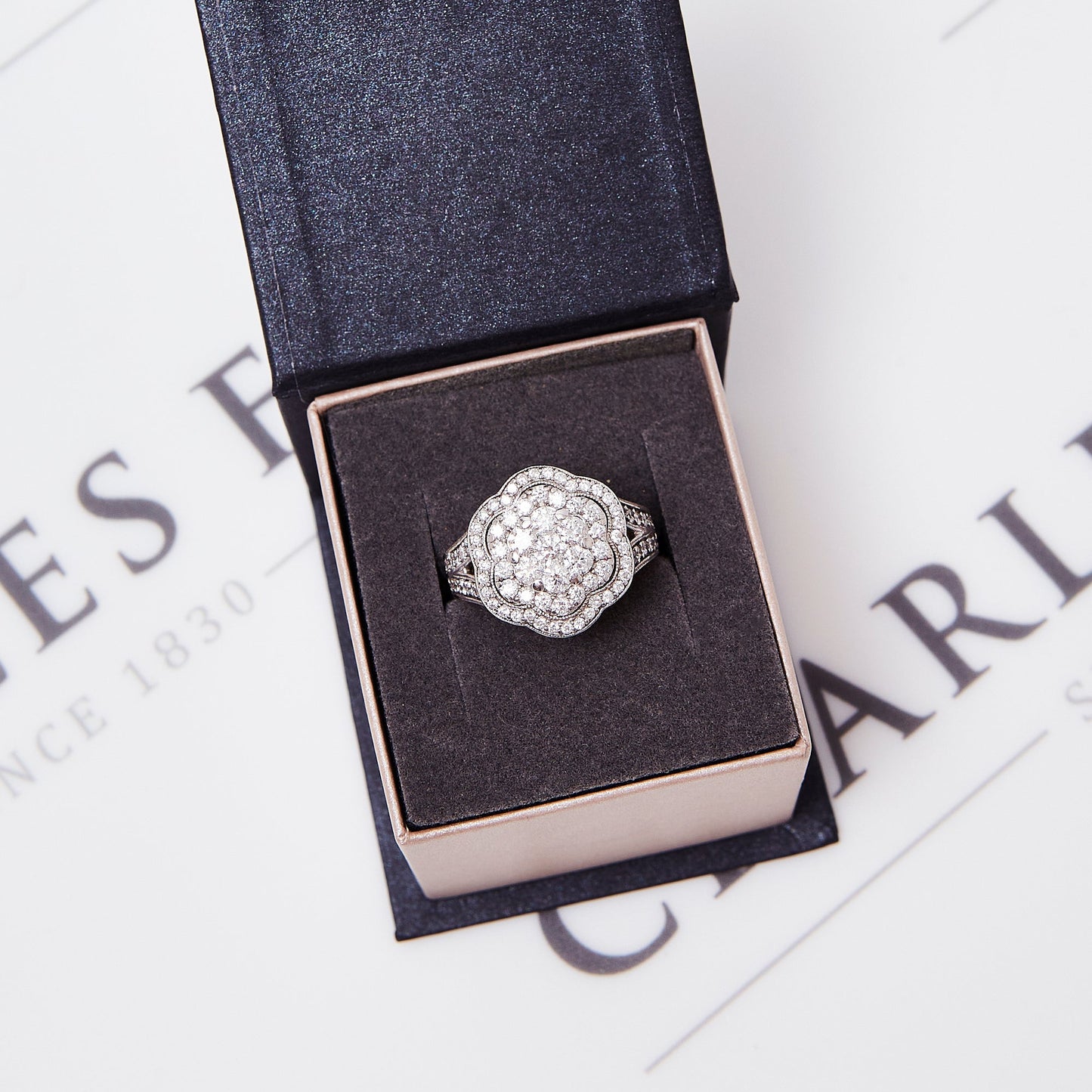 Pre-Owned 18ct White Gold Flower Cluster Diamond Ring