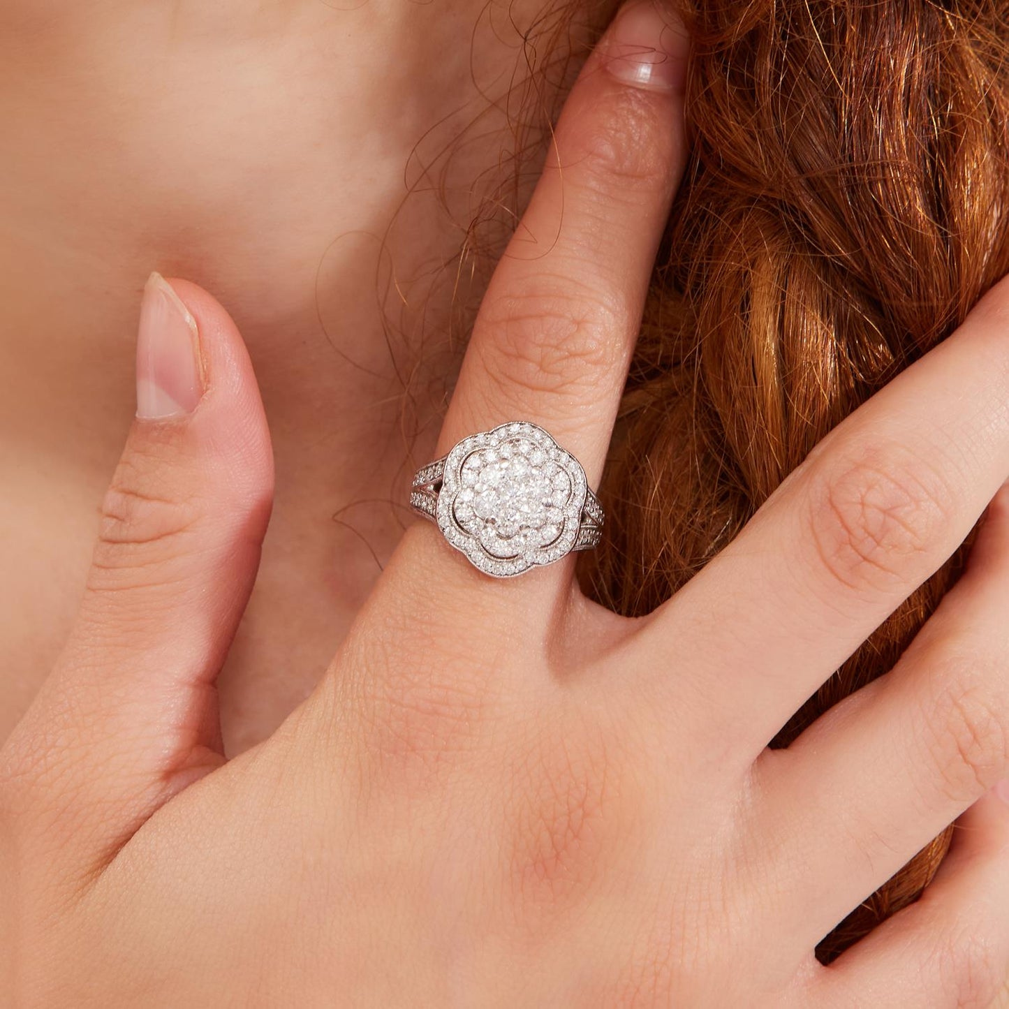 Pre-Owned 18ct White Gold Flower Cluster Diamond Ring