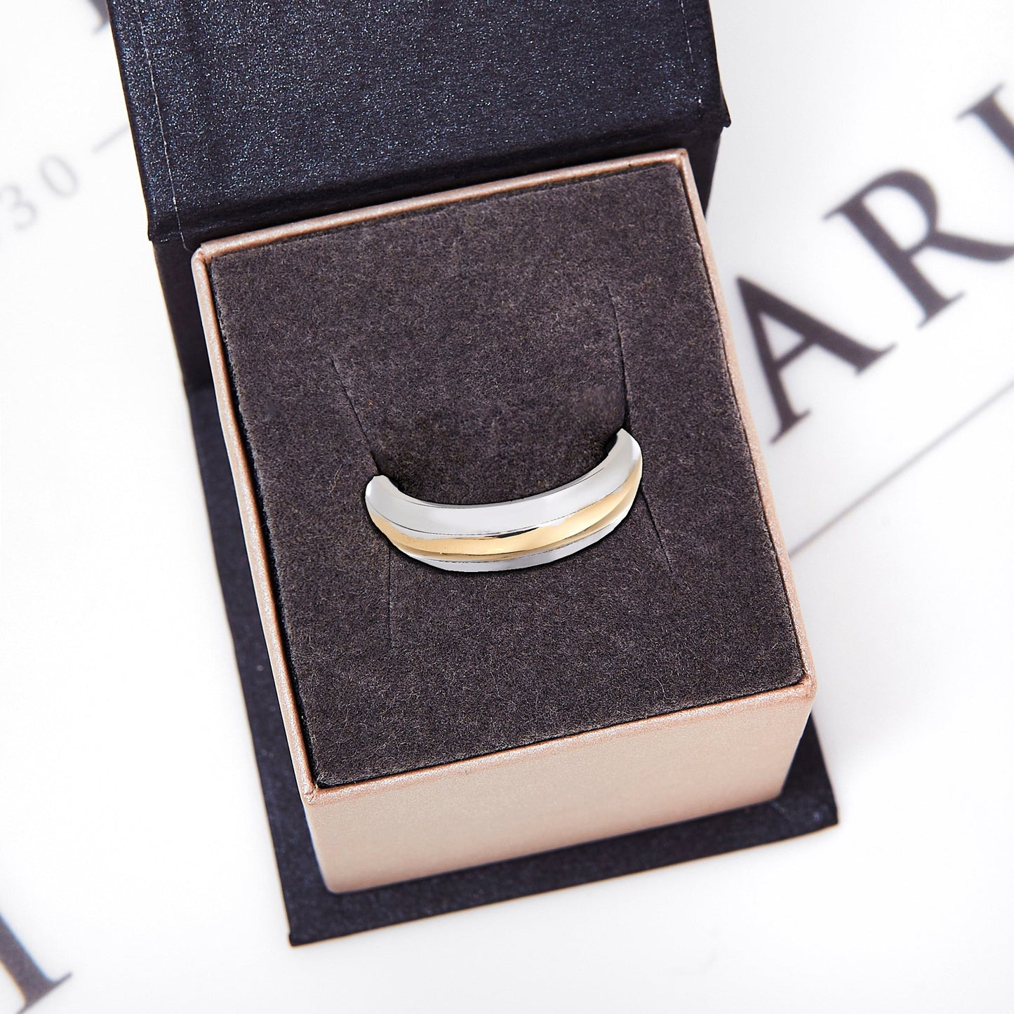 Pre-Owned 18ct Two Tone Gold Wedding Band Ring