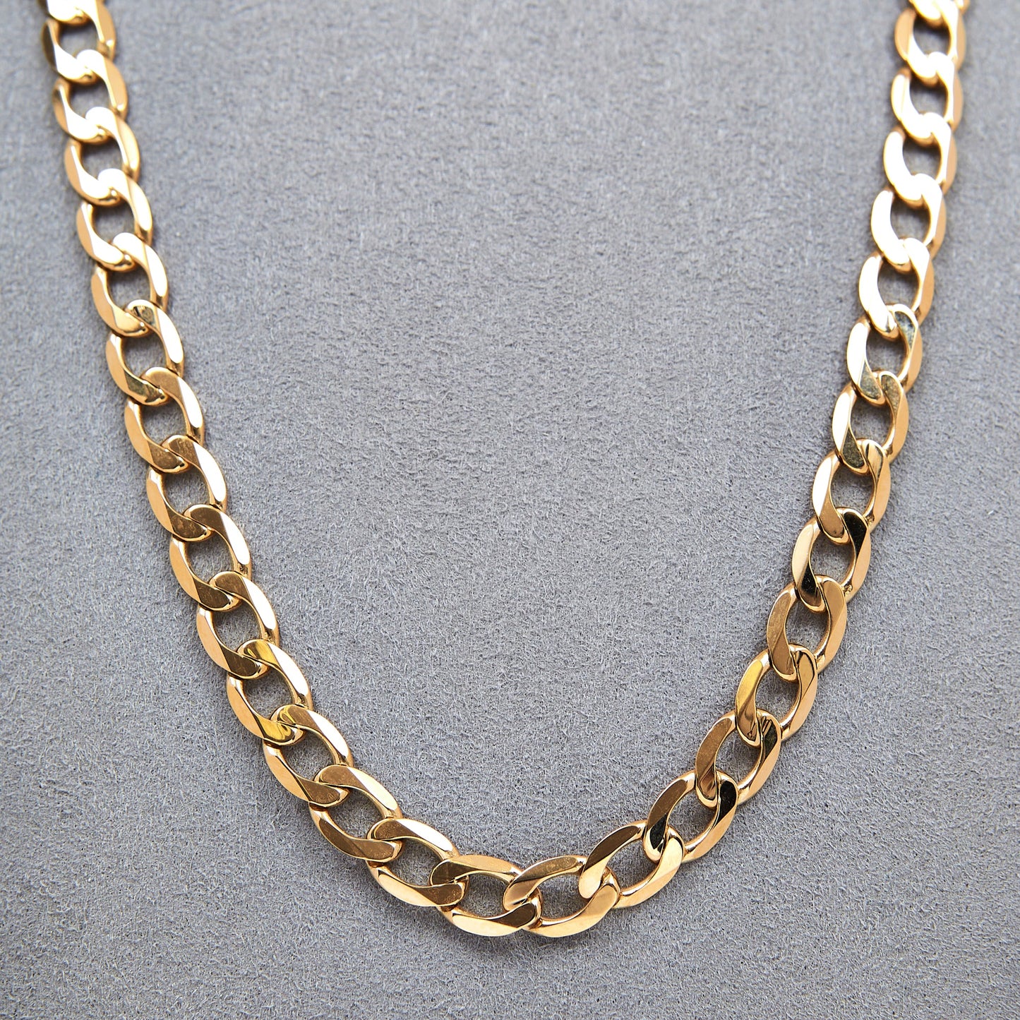 Pre-Owned 9ct Yellow Gold 20 Inch Curb Chain Link Necklace