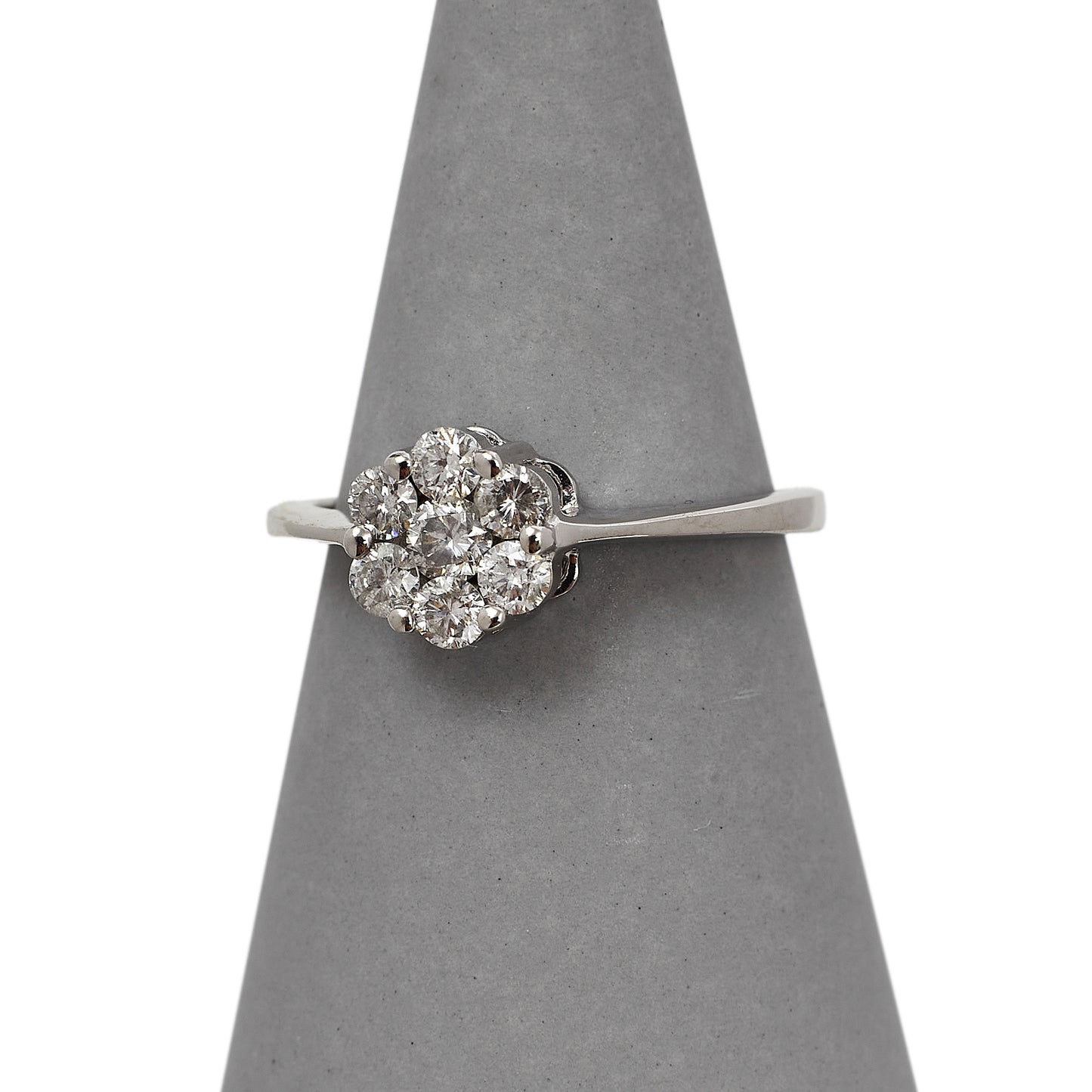Pre-Owned 9ct White Gold Diamond Flower Cluster Ring - Size L
