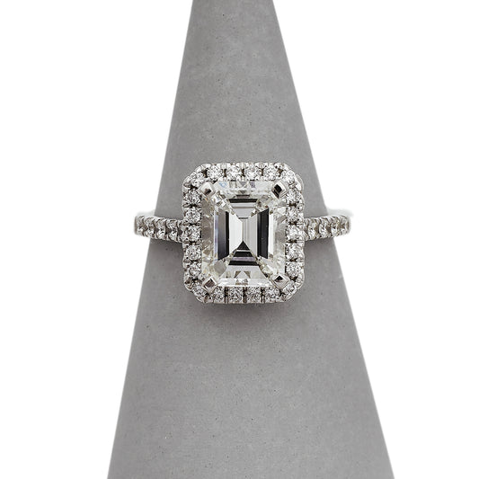 Pre-Owned 18ct White Gold Emerald Cut Diamond Cluster Ring