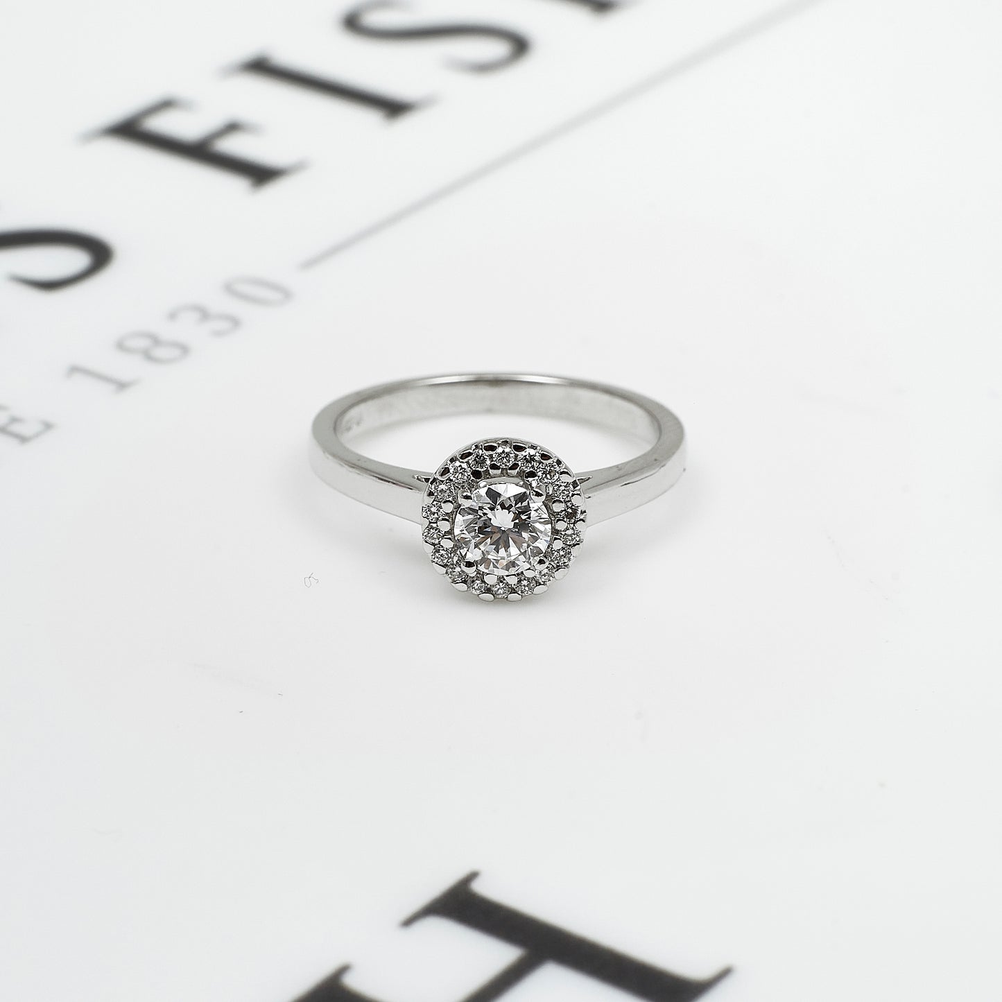 Pre-Owned 18ct White Gold & Diamond Cluster Ring