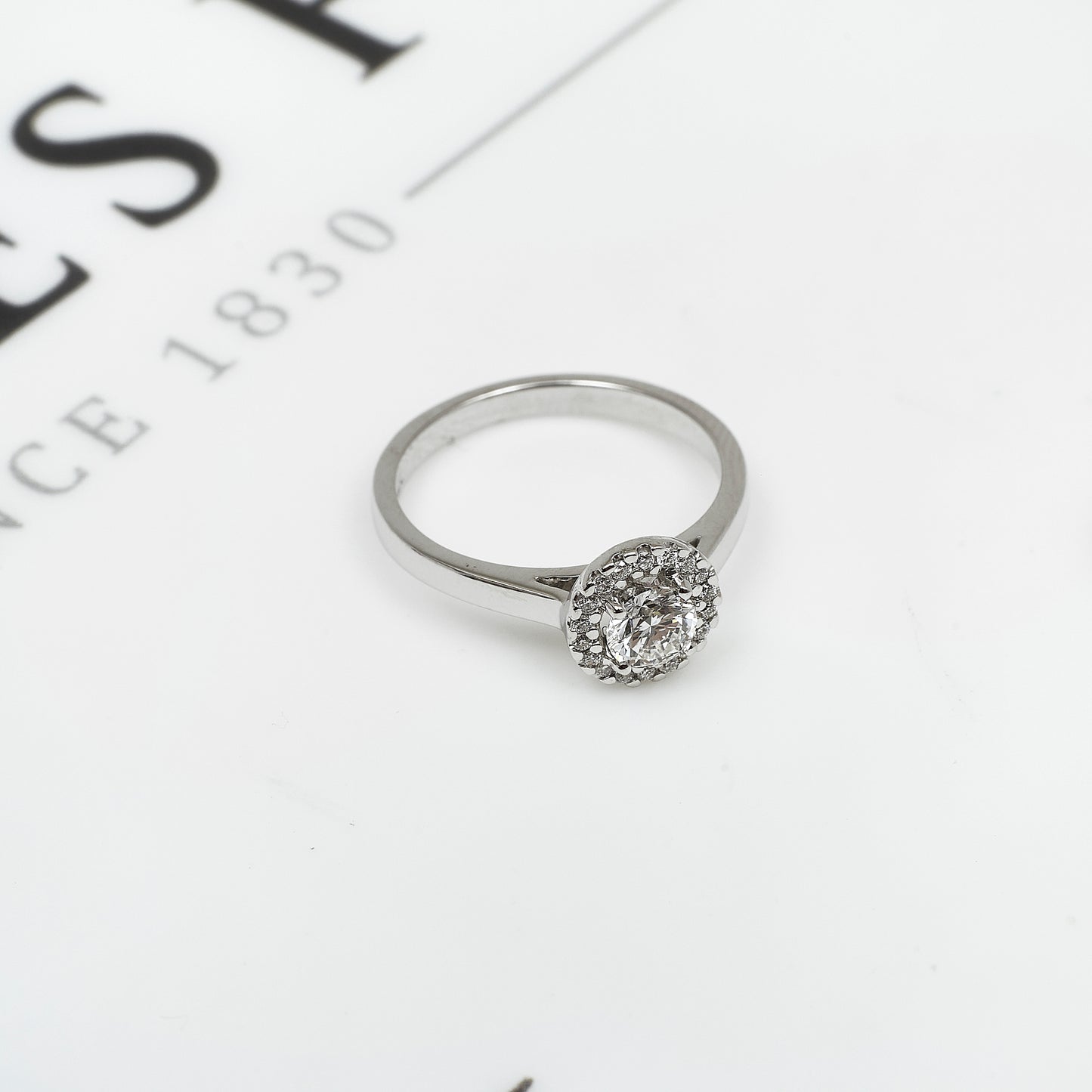 Pre-Owned 18ct White Gold & Diamond Cluster Ring
