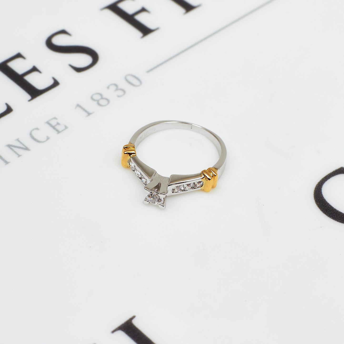 Pre-Owned 18ct White & Yellow Gold CZ Dress Ring