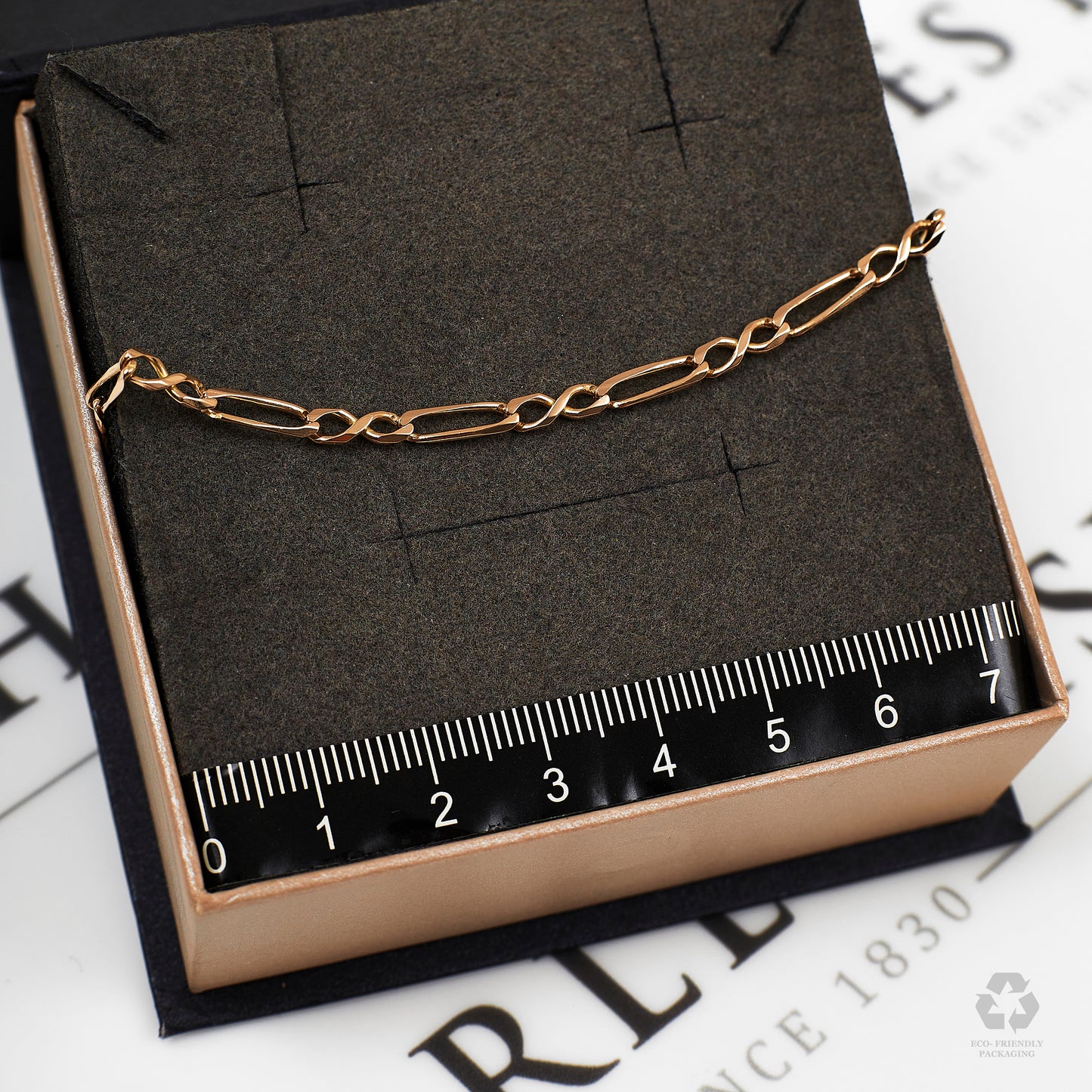 Pre-Owned 9ct Gold Oval & Figure Of 8 Link Necklace