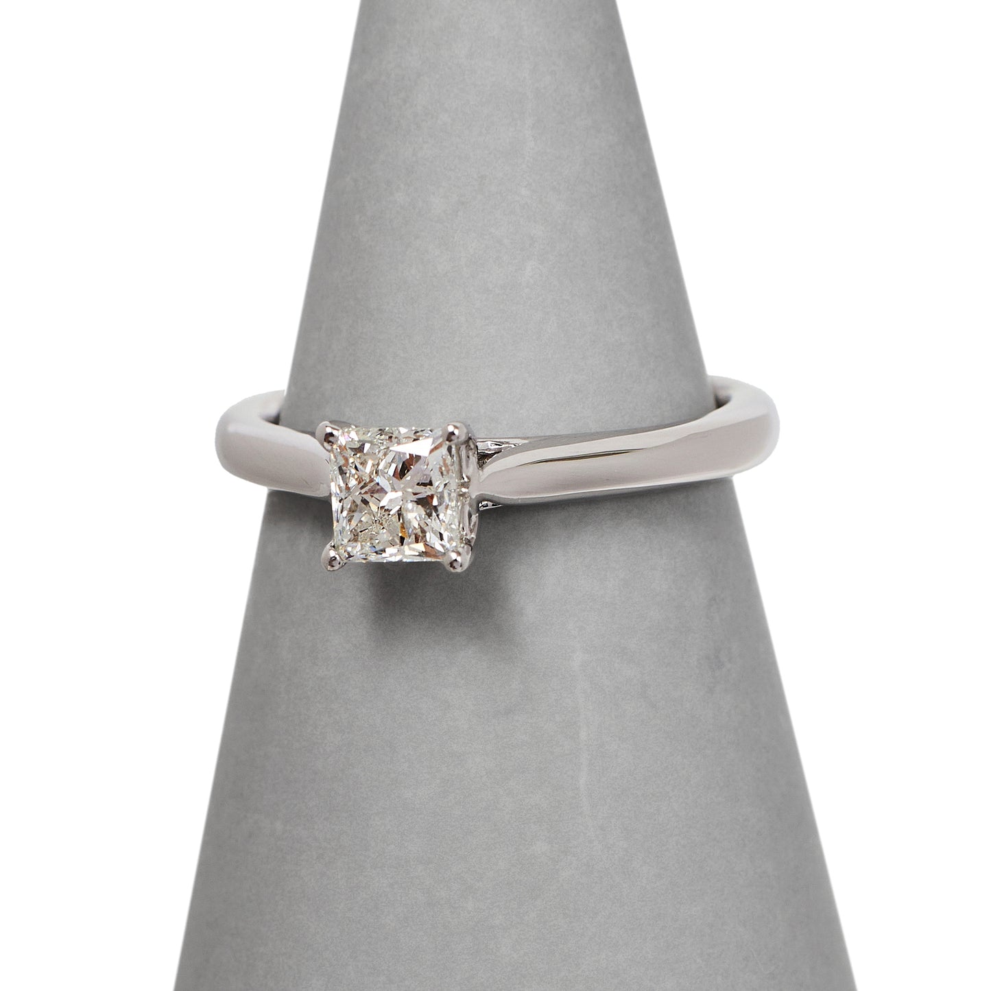 Pre-Owned 18ct White Gold Princess Cut Diamond Ring - Size K