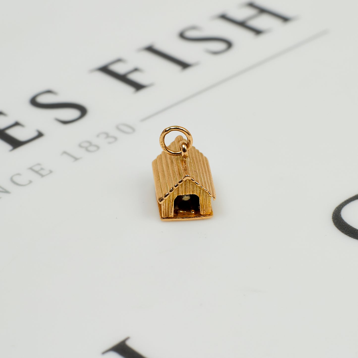 Pre-Owned 9ct Gold Kennel & Enamel Dog Charm