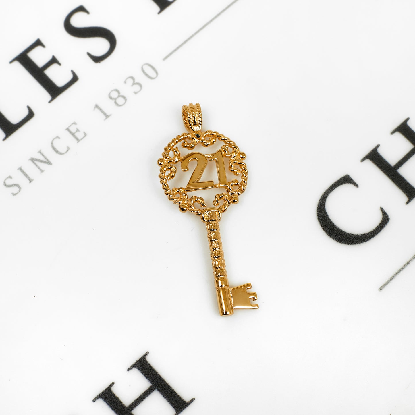 Pre-Owned 9ct Gold 21 Key Pendant