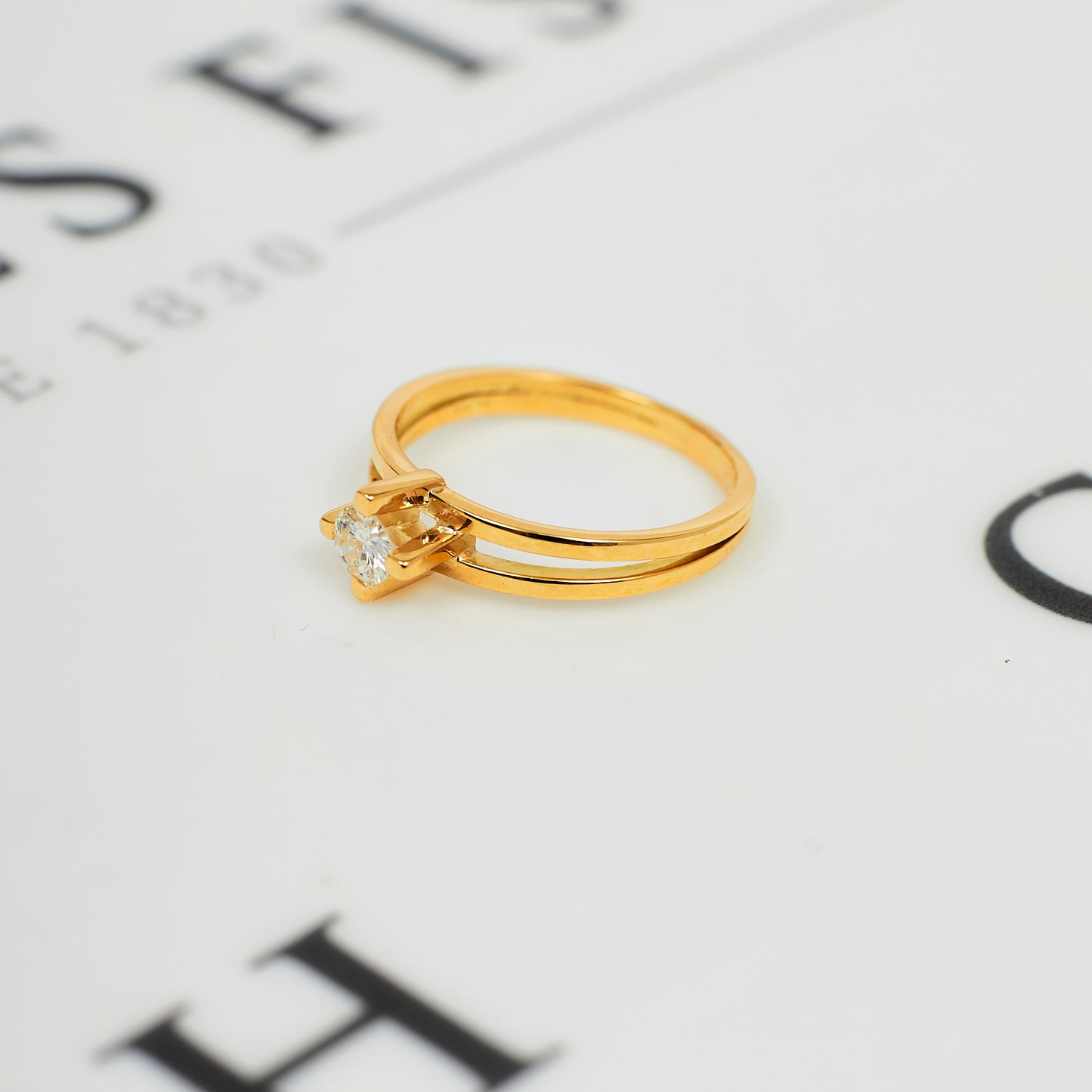 Pre-Owned 18ct Gold Diamond Solitaire Split Band Ring