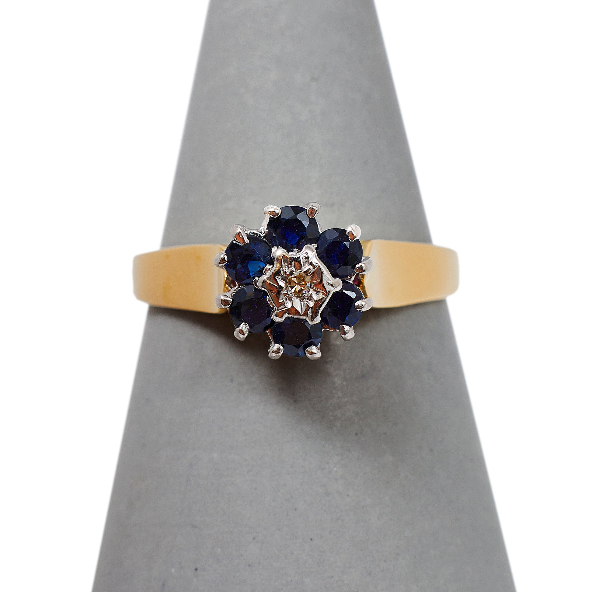 Pre-Owned 9ct Gold Sapphire & Diamond Cluster Ring - Size N