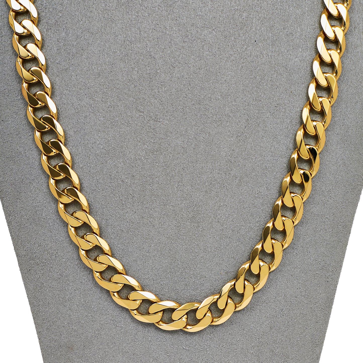 Pre-Owned 9ct Gold 10 mm Curb Chain Necklace 20 inches