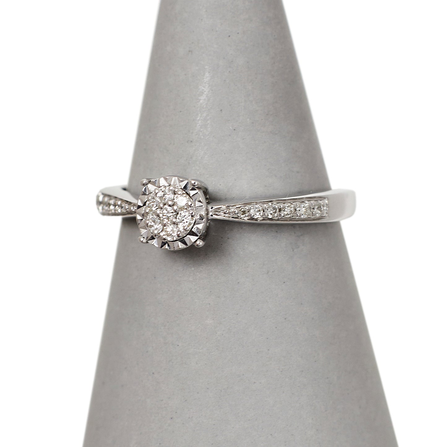 Pre-Owned White 9ct Gold Illusion Set Diamond Ring