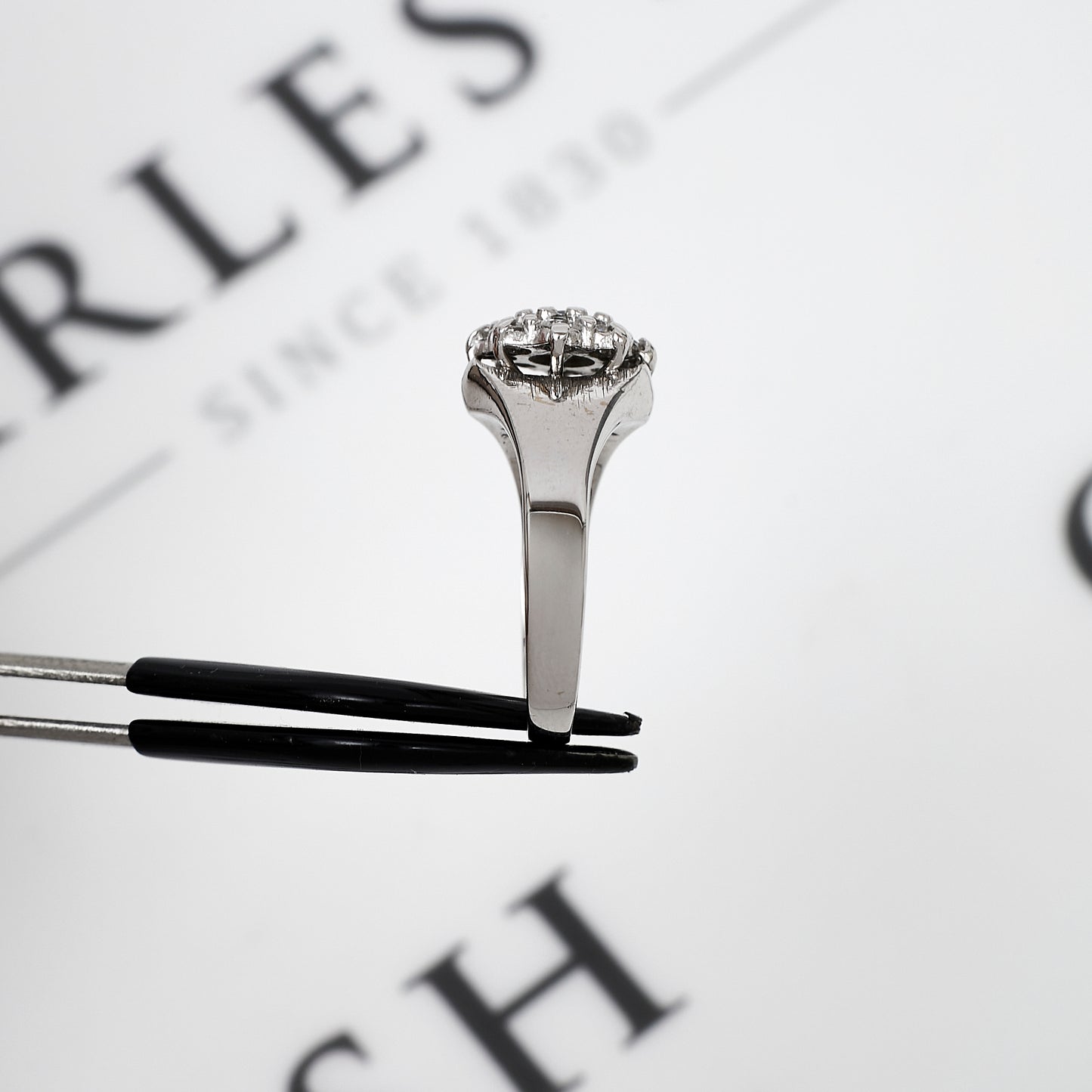 Pre-Owned 18ct White Gold Vintage Diamond Cluster Dress Ring