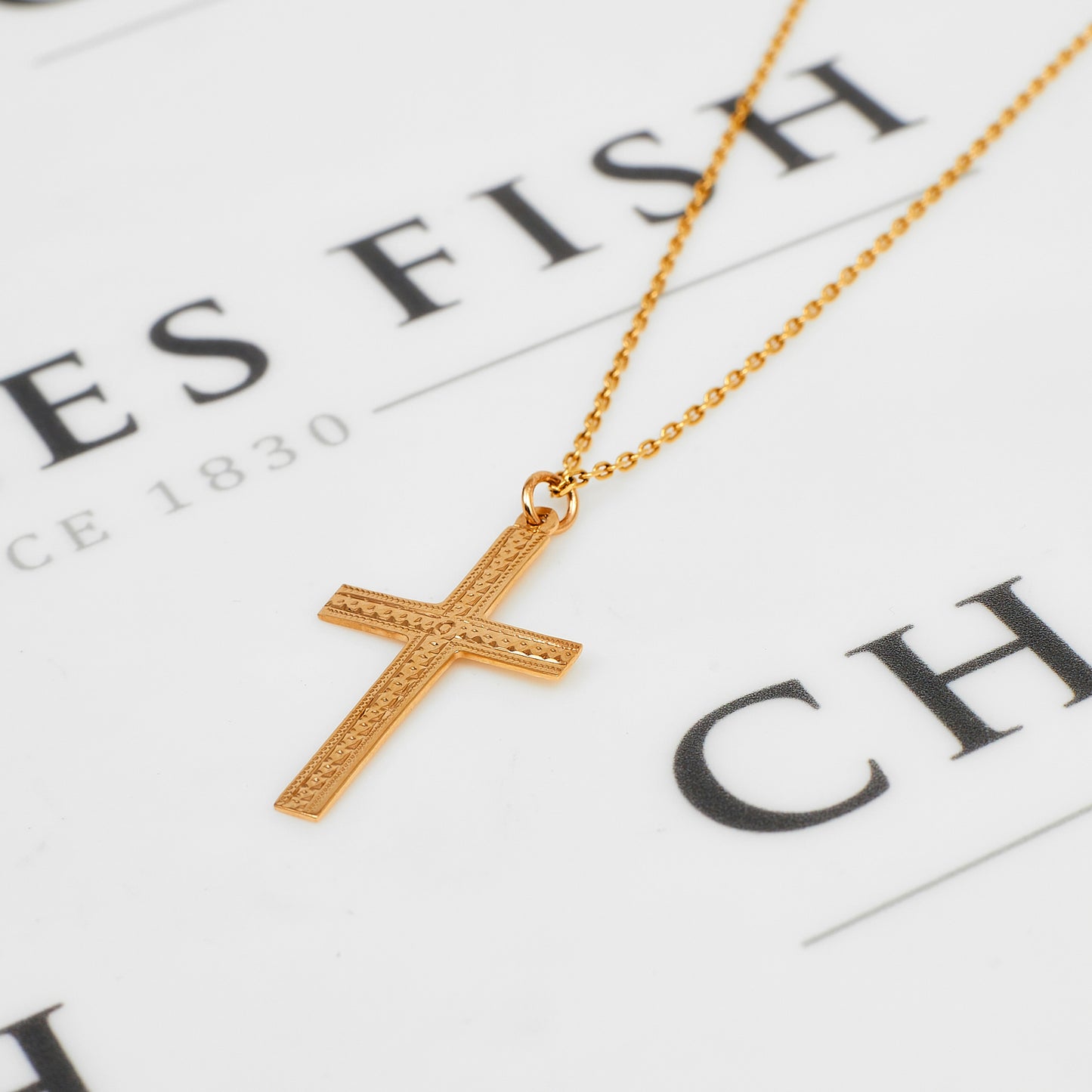 Pre-Owned 9ct Gold Circle Pattern Cross Pendant