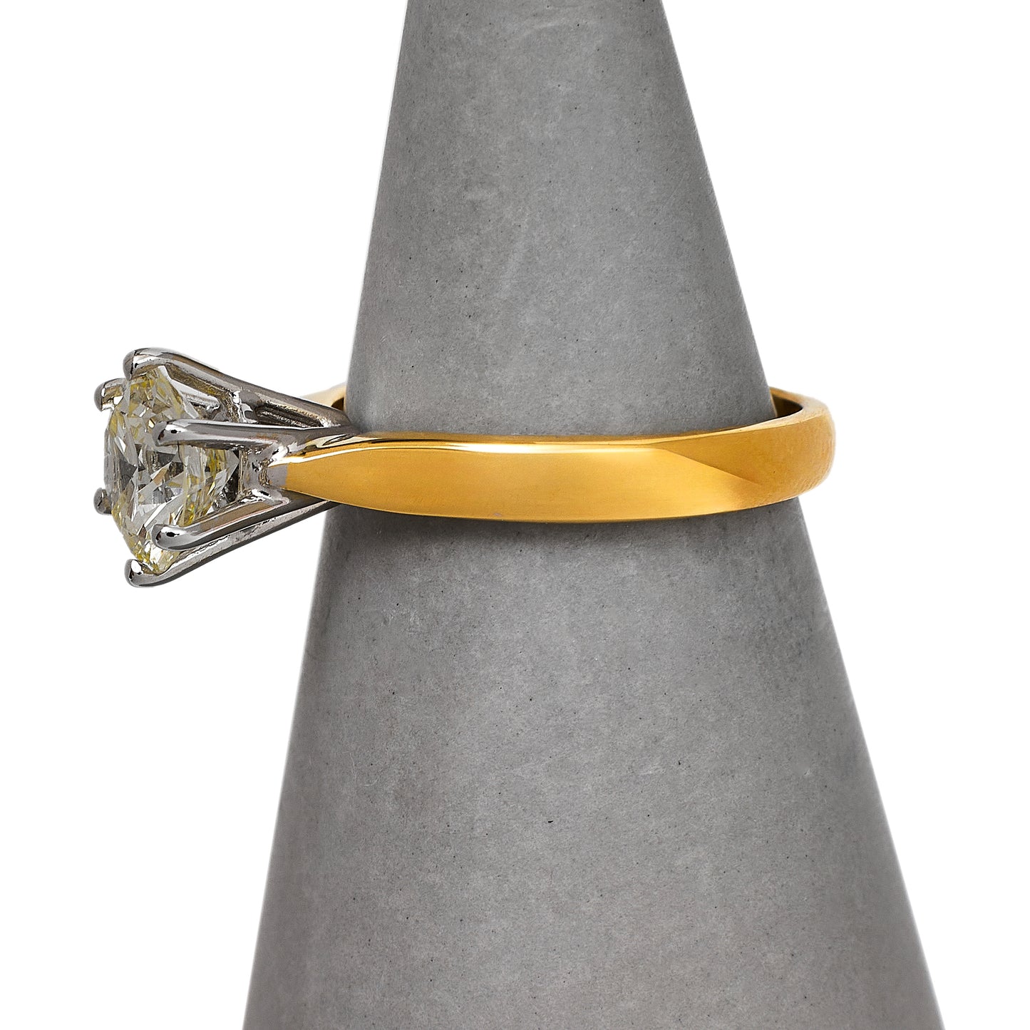 Pre-Owned 18ct Gold Diamond Solitaire Engagement Ring Size L