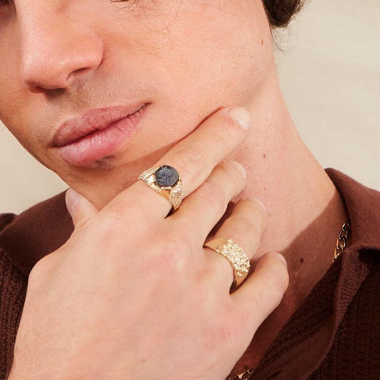 Man-wearing-dress-rings