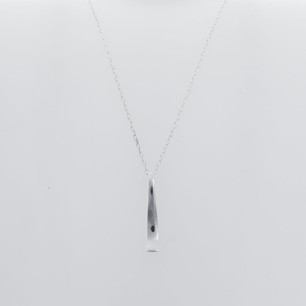 Pre-Owned Silver Curved Bar Drop 17 Inch Necklace