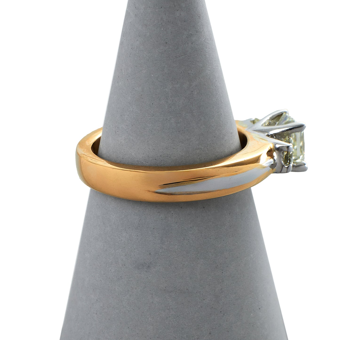 Pre-Owned 14ct 2 Tone Gold & Diamond Princess Cut Ring