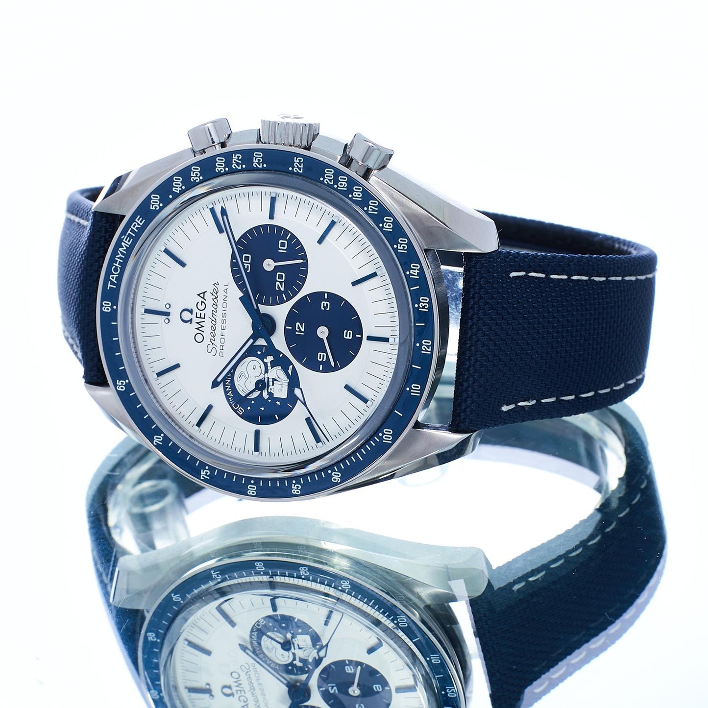 Pre-Owned Omega Speedmaster Silver Snoopy Award 50th Anniversary 31032425002001