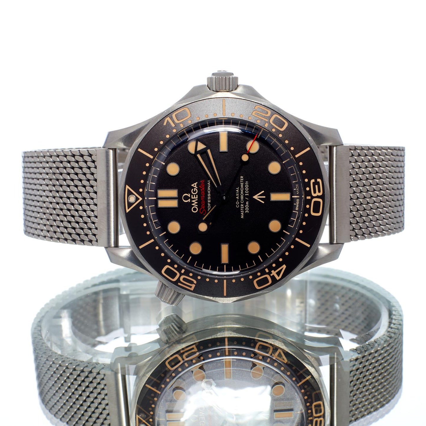 Pre-Owned Omega Seamaster Diver 300M 007 Edition 21090422001001