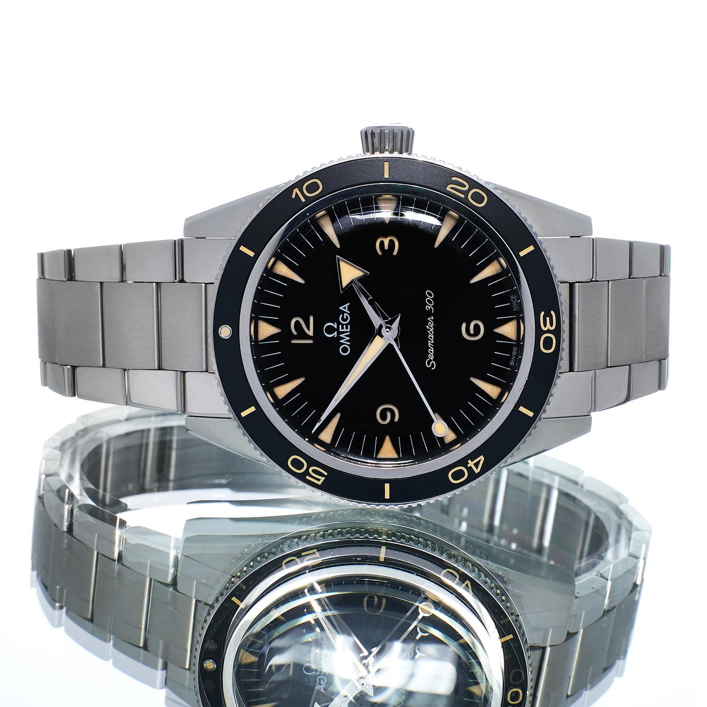 Pre-Owned Omega Seamaster 300 23430412101001