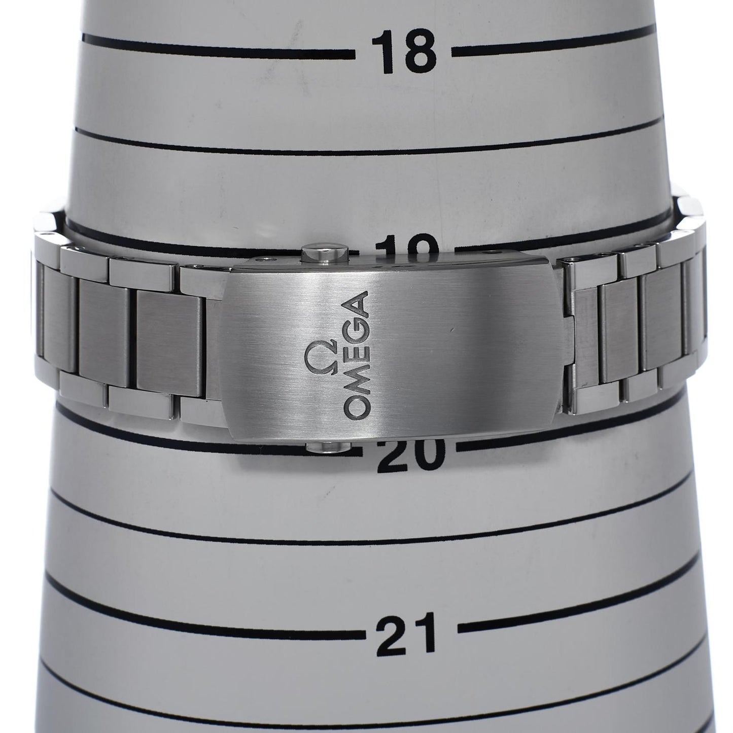 Pre-Owned Omega Seamaster 300 23430412101001