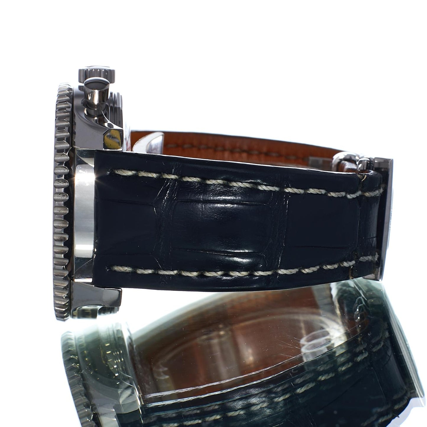 Pre-Owned Breitling Navitimer World A24322