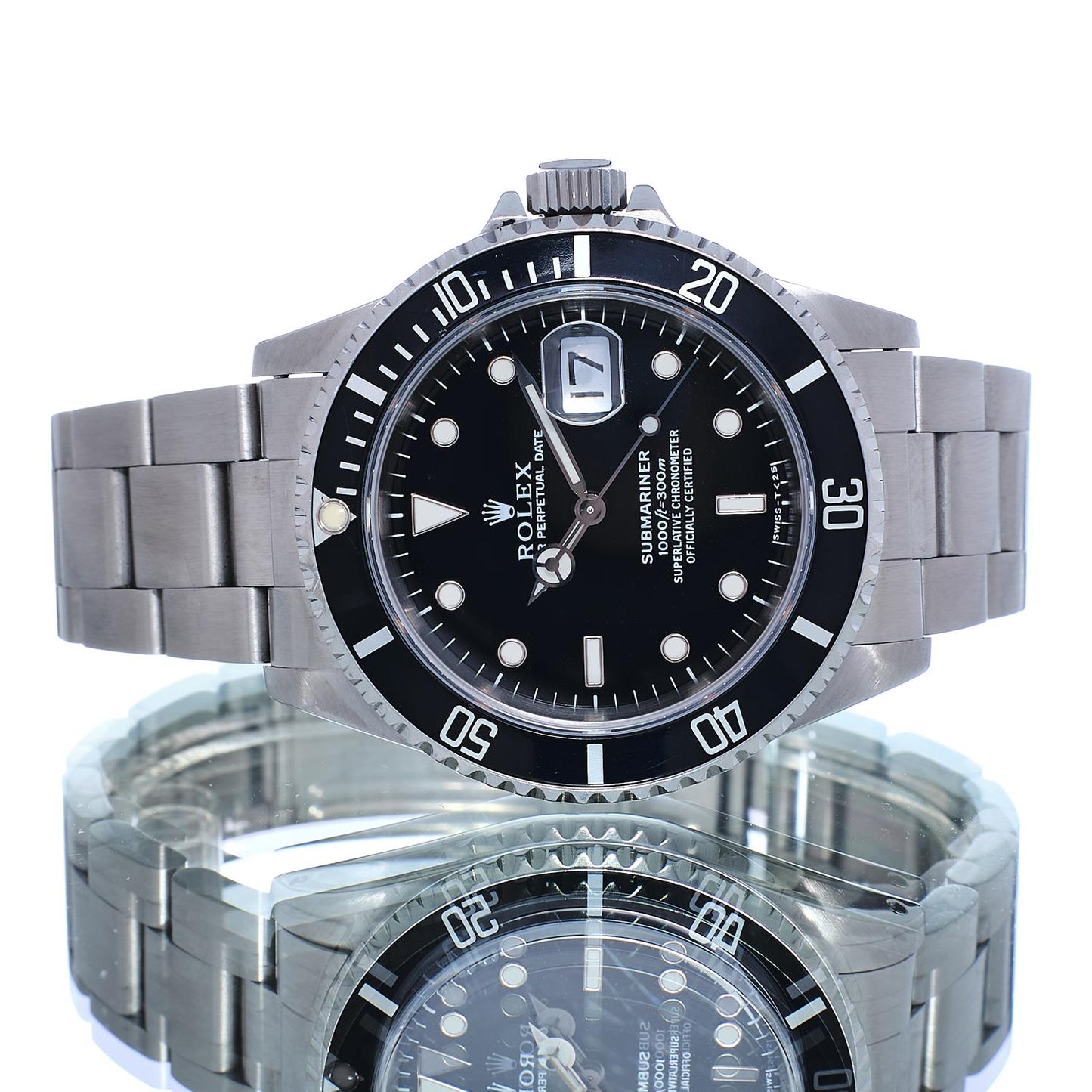 Pre-Owned Rolex Submariner Date 40 16610
