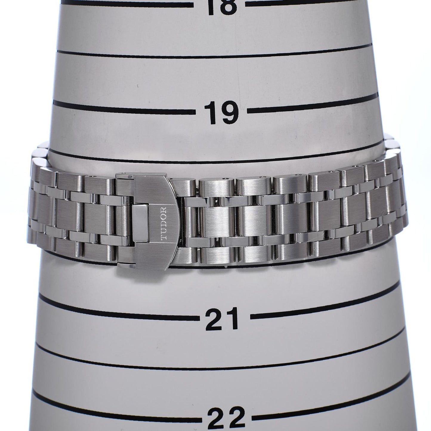 Pre-Owned Tudor Royal 28600