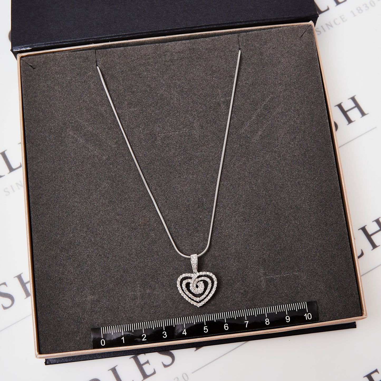 Pre-owned 18ct White Gold Heart On Snake Necklace