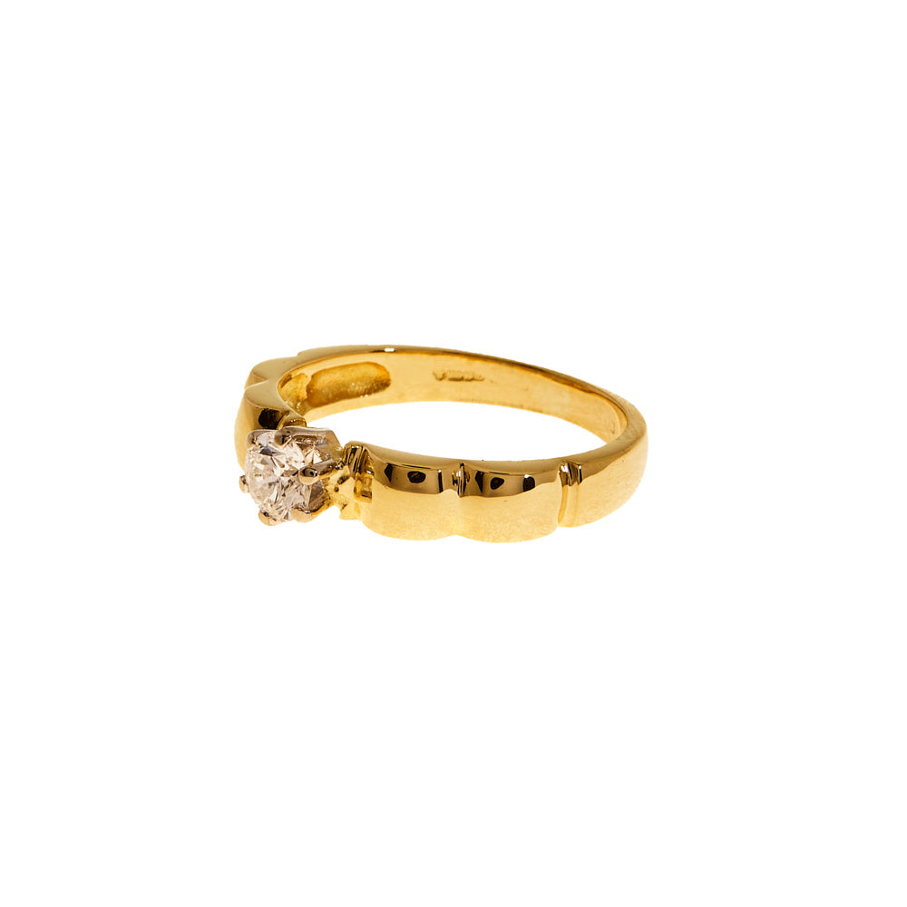 Pre-Owned 18ct Gold Diamond Ring