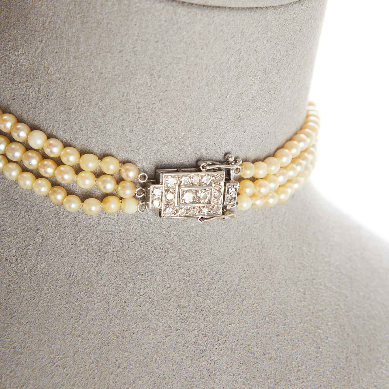 Pre-Owned Classic 3 Strand Pearl Necklace Diamond Clasp