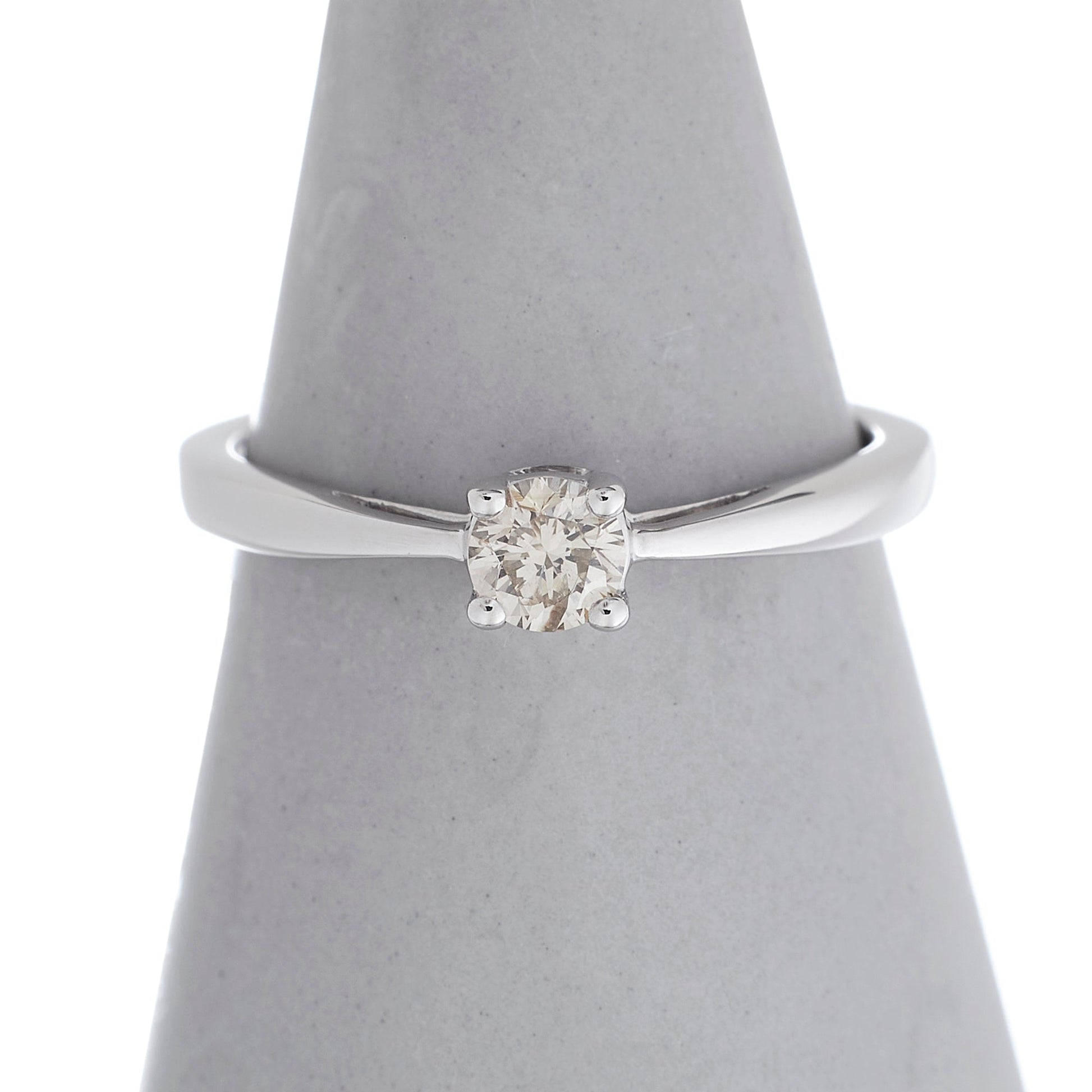 Pre-Owned 9ct White Gold 0.25ct Diamond Solitaire Ring