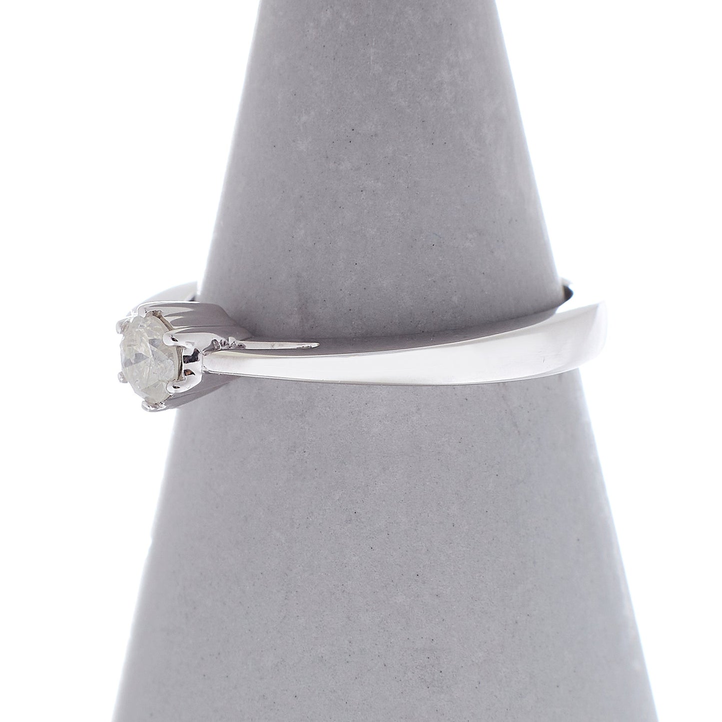 Pre-Owned 9ct White Gold Diamond Single Stone Ring