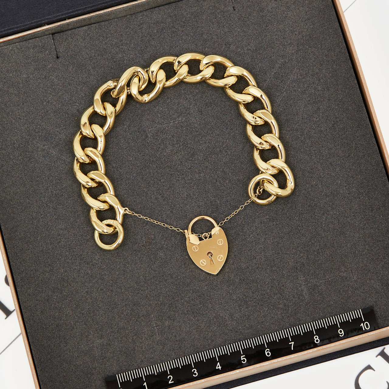Pre-Owned 9ct Gold Curb Chain Bracelet With Heart Padlock