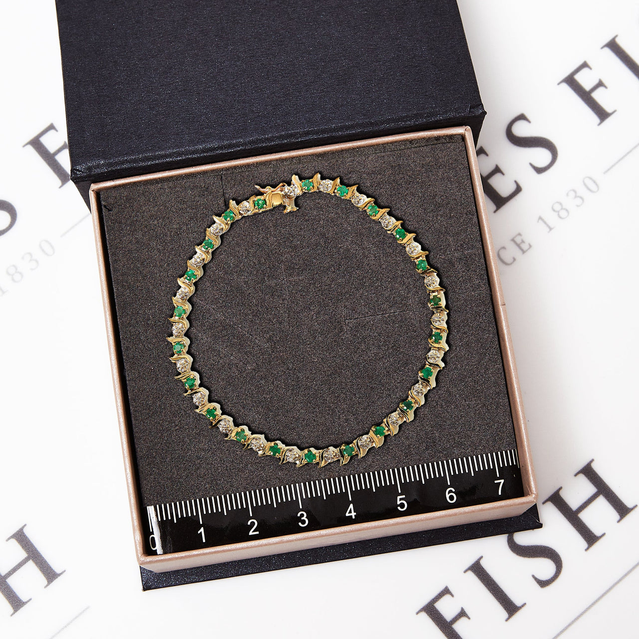 Pre-Owned 9ct Gold Diamond & Emerald Tennis Bracelet