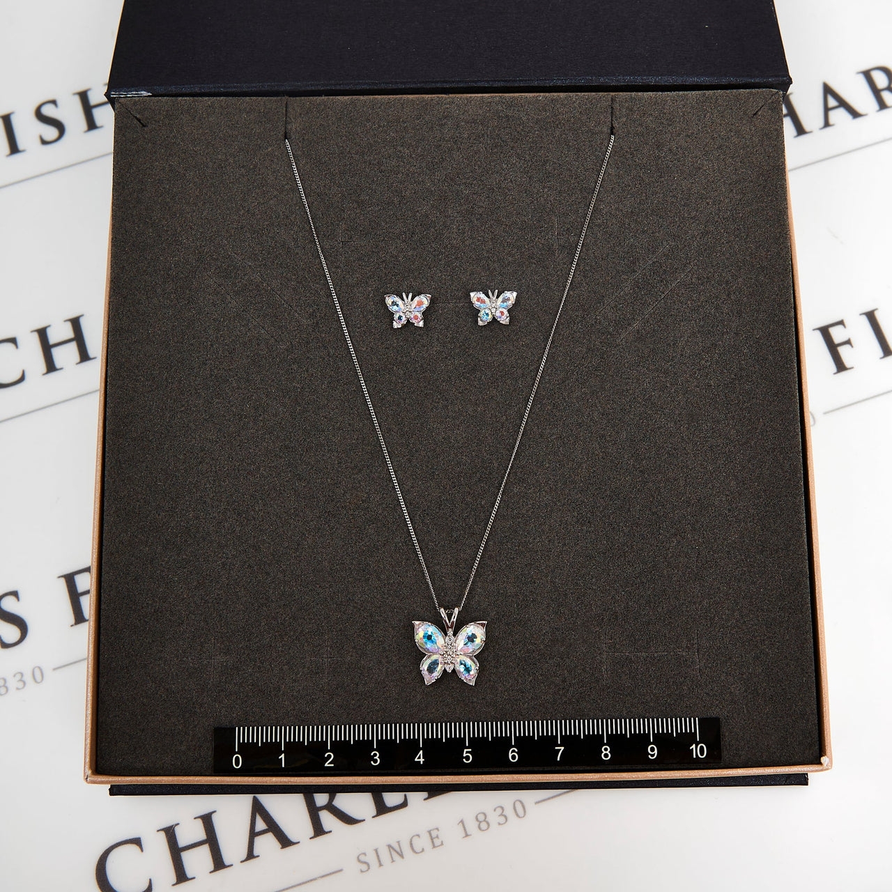 2023 Luxury Crystal Butterfly Diamond Butterfly Pendant For Women Designer  Hip Hop Link Chain Choker For Parties And Fashion Jewelry From  Tysonchandler, $10.2 | DHgate.Com