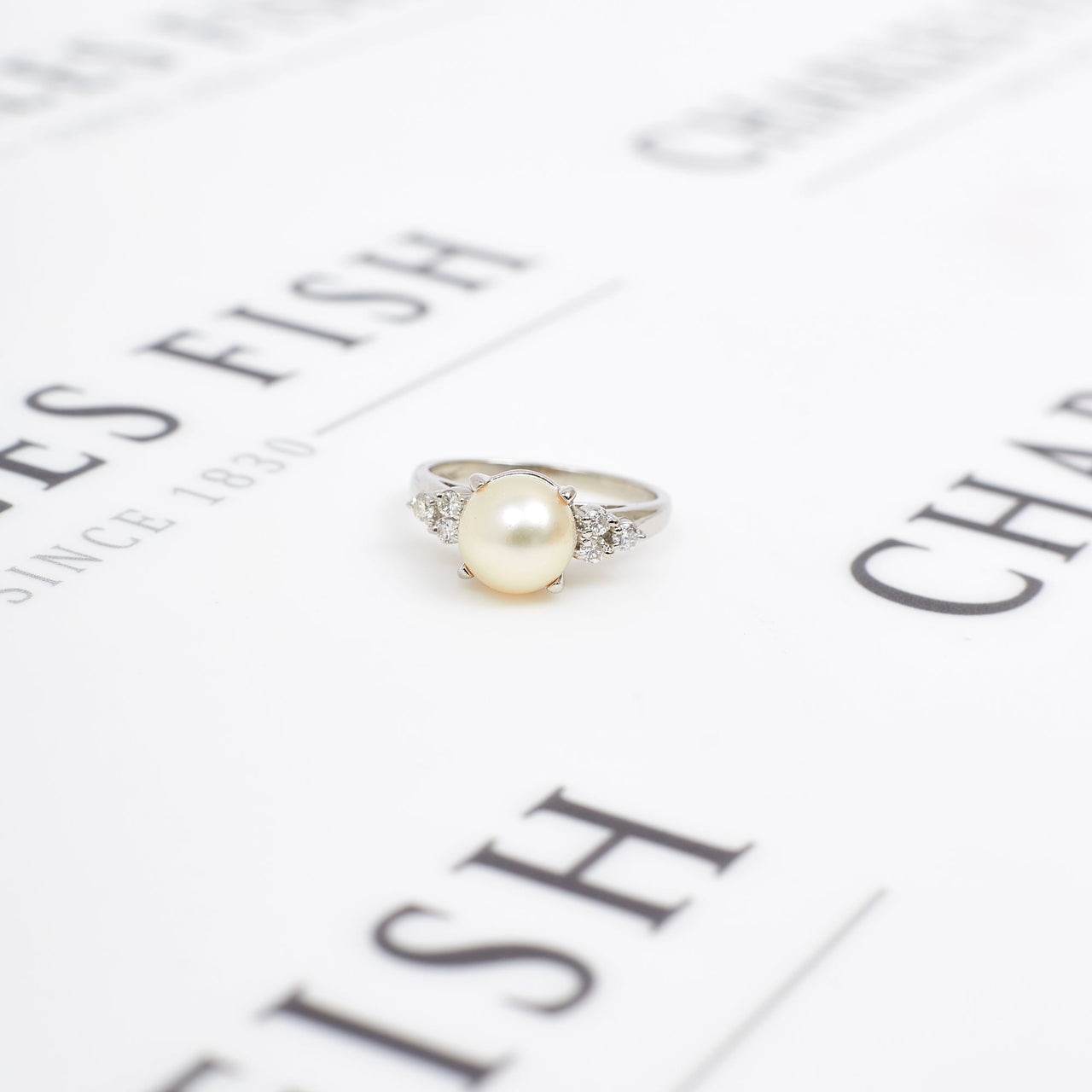 Pre-Owned Pearl and Diamond 900 Platinum Dress Ring