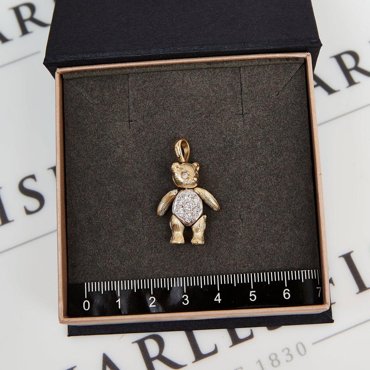 Pre-Owned 9ct Gold Zirconia Set Teddy Bear Pendant