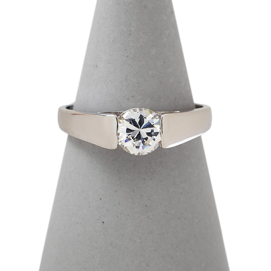 Pre-Owned 9ct White Gold Solitaire CZ Dress Ring