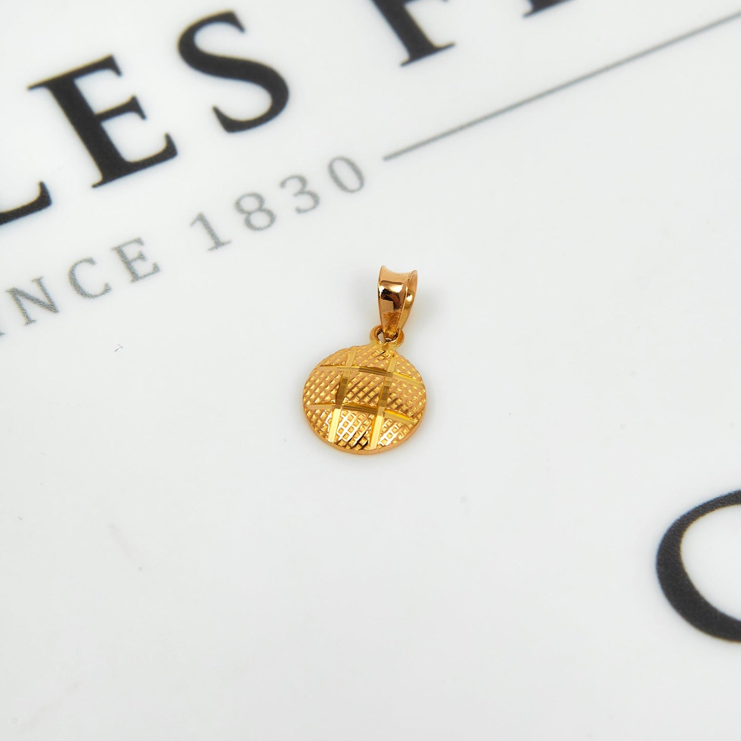 Pre-Owned 22ct Yellow Gold Diamond Cut Round Charm Pendant