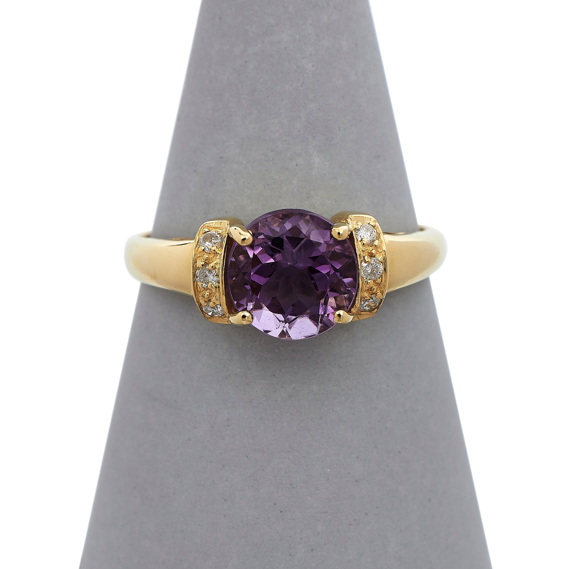 Pre-Owned 9ct Yellow Gold Amethyst & Diamond Dress Ring