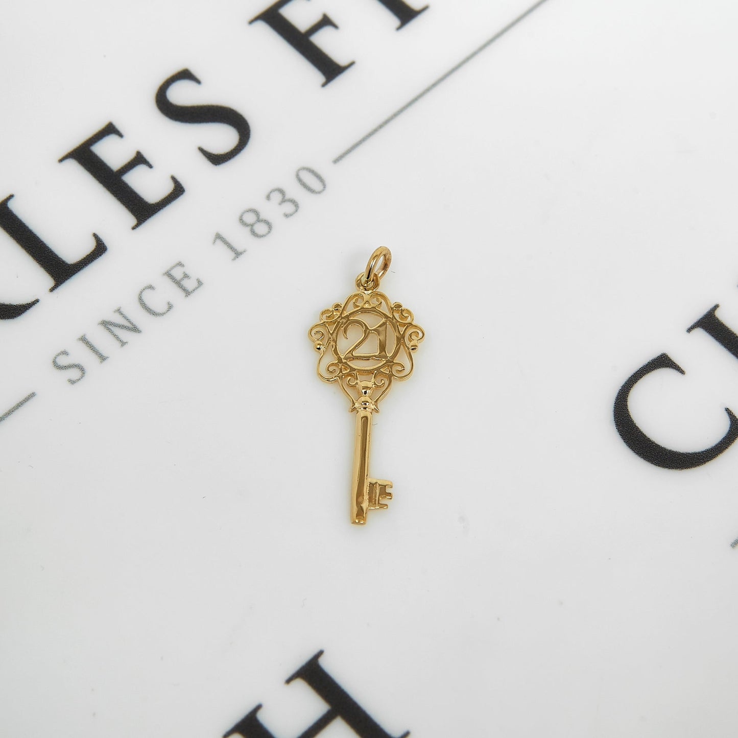 Pre-Owned 9ct Yellow Gold 21 Key Pendant Charm