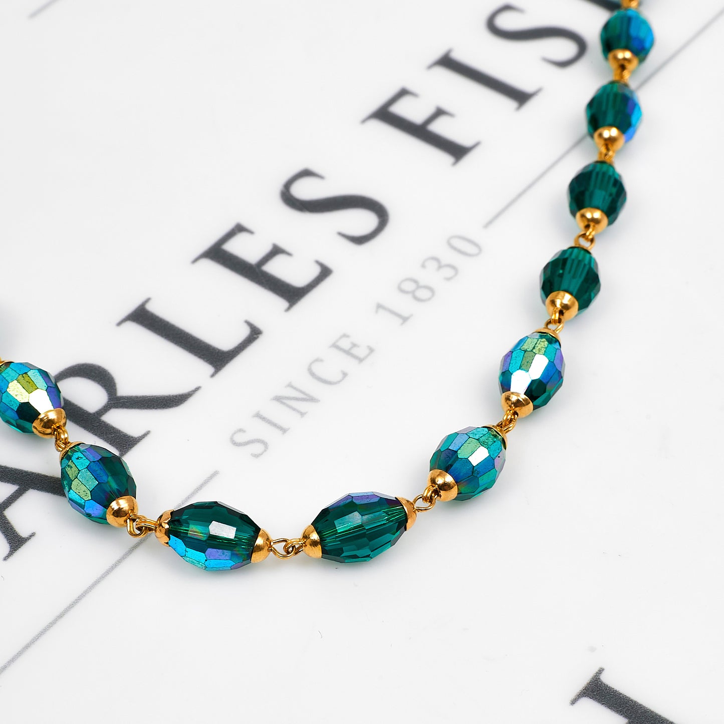 Pre-Owned 18ct Gold Green Crystal Necklace 24 Inch