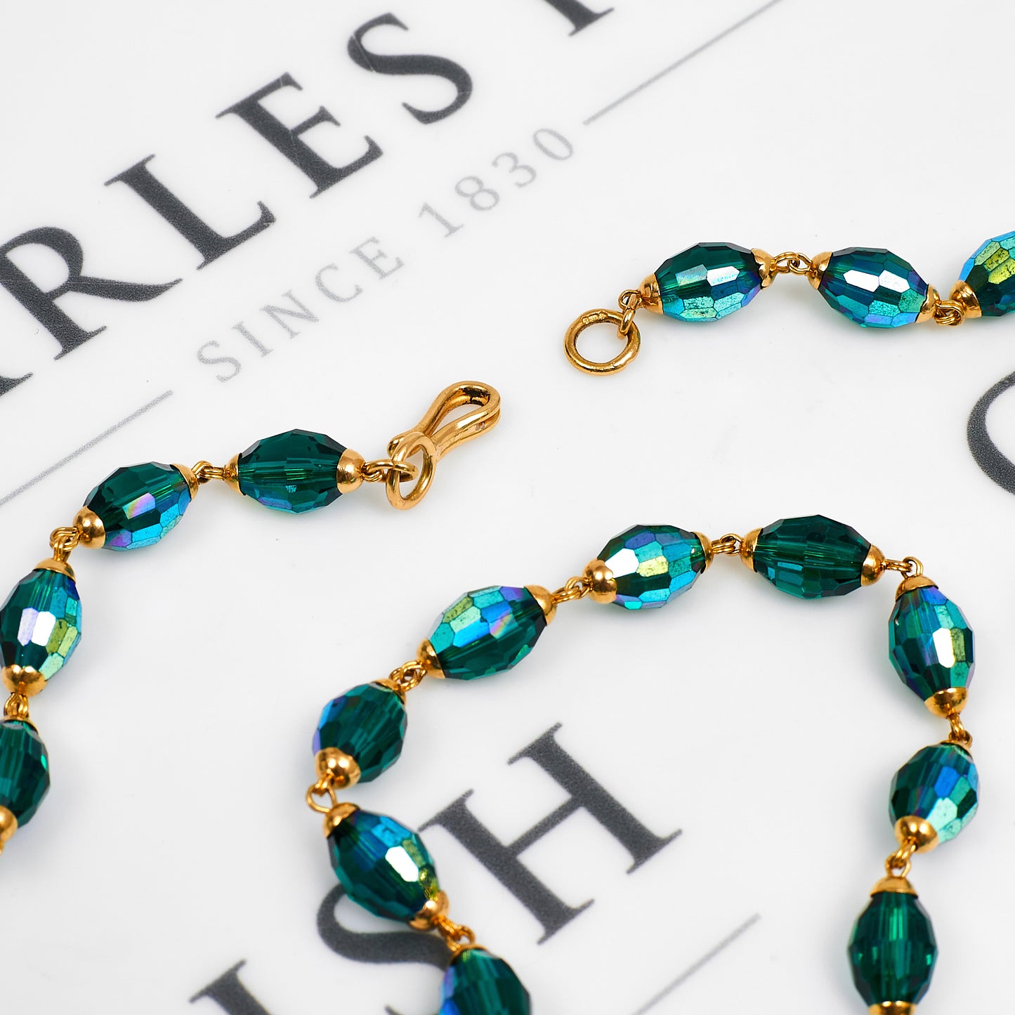 Pre-Owned 18ct Gold Green Crystal Necklace 24 Inch