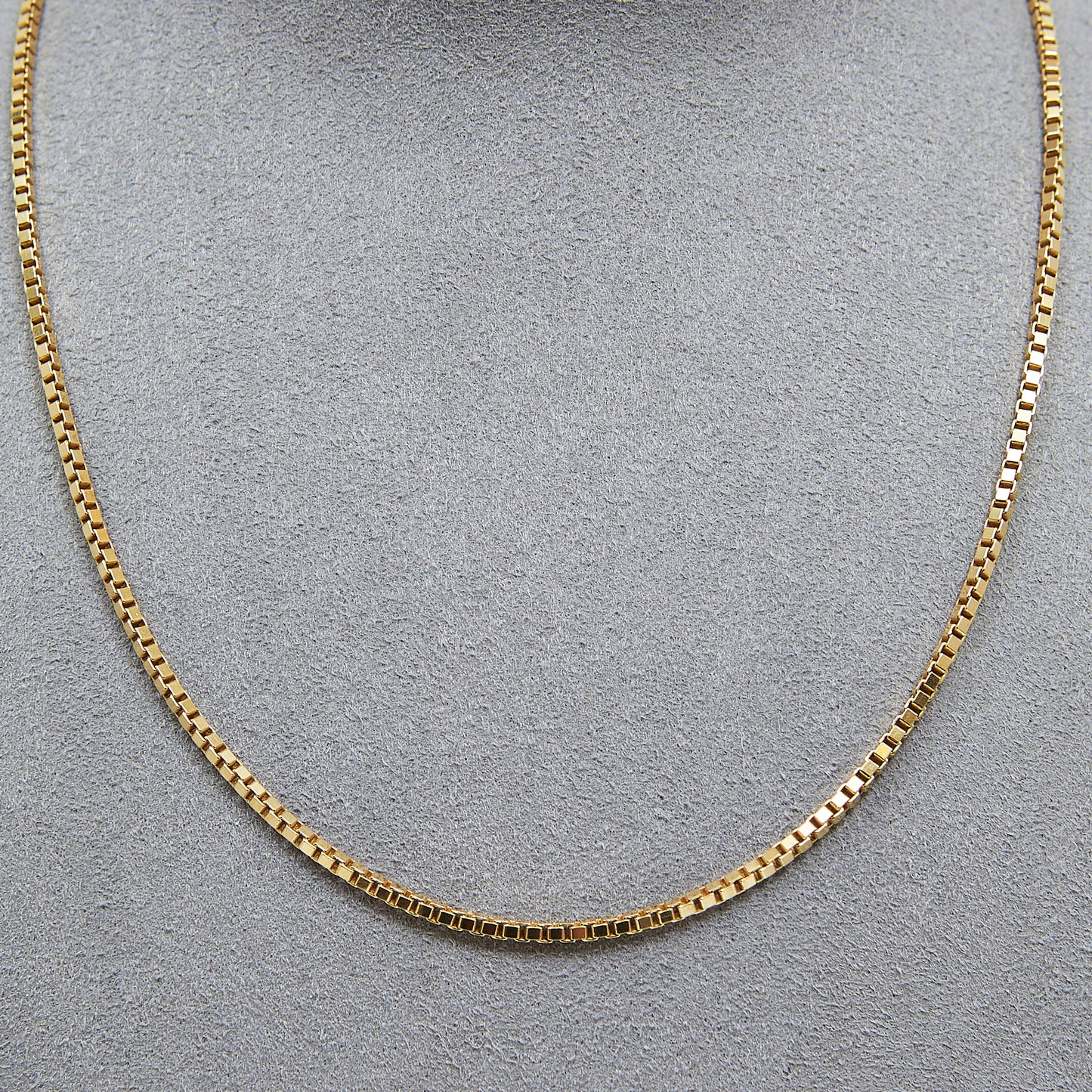 Pre-Owned 9ct Yellow Gold Box Link Chain Minimal Necklace
