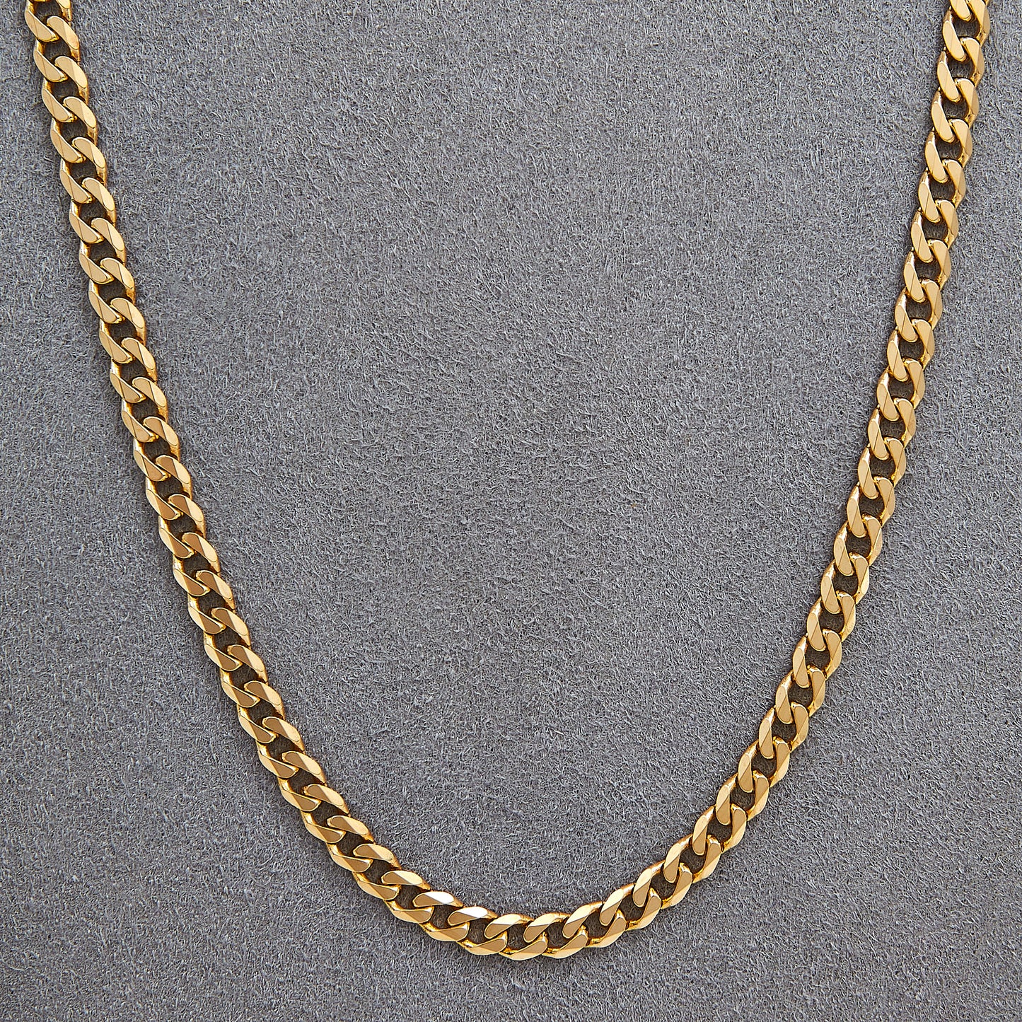 Pre-Owned 9ct Yellow Gold 22 Inch Curb Chain Necklace